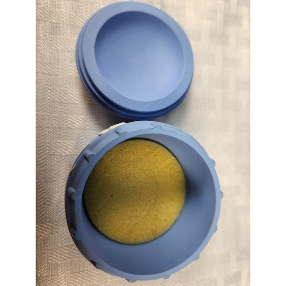 VINTAGE WEDGWOOD BLUE JASPERWARE STYLE TRINKET BOX POWER BOX PRAYING GIRL Flower - Picture 6 of 7